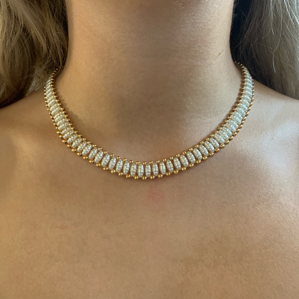 VINTAGE Mother of Pearl Necklace and Bracelet Set
